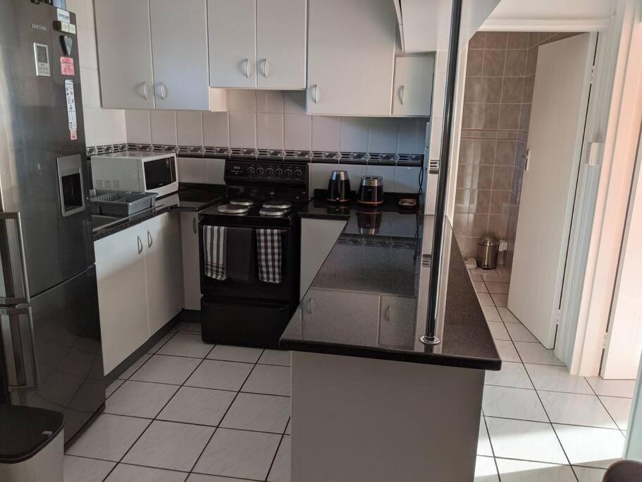 Capri24 - Modern Overlooking The Sea * Amanzimtoti